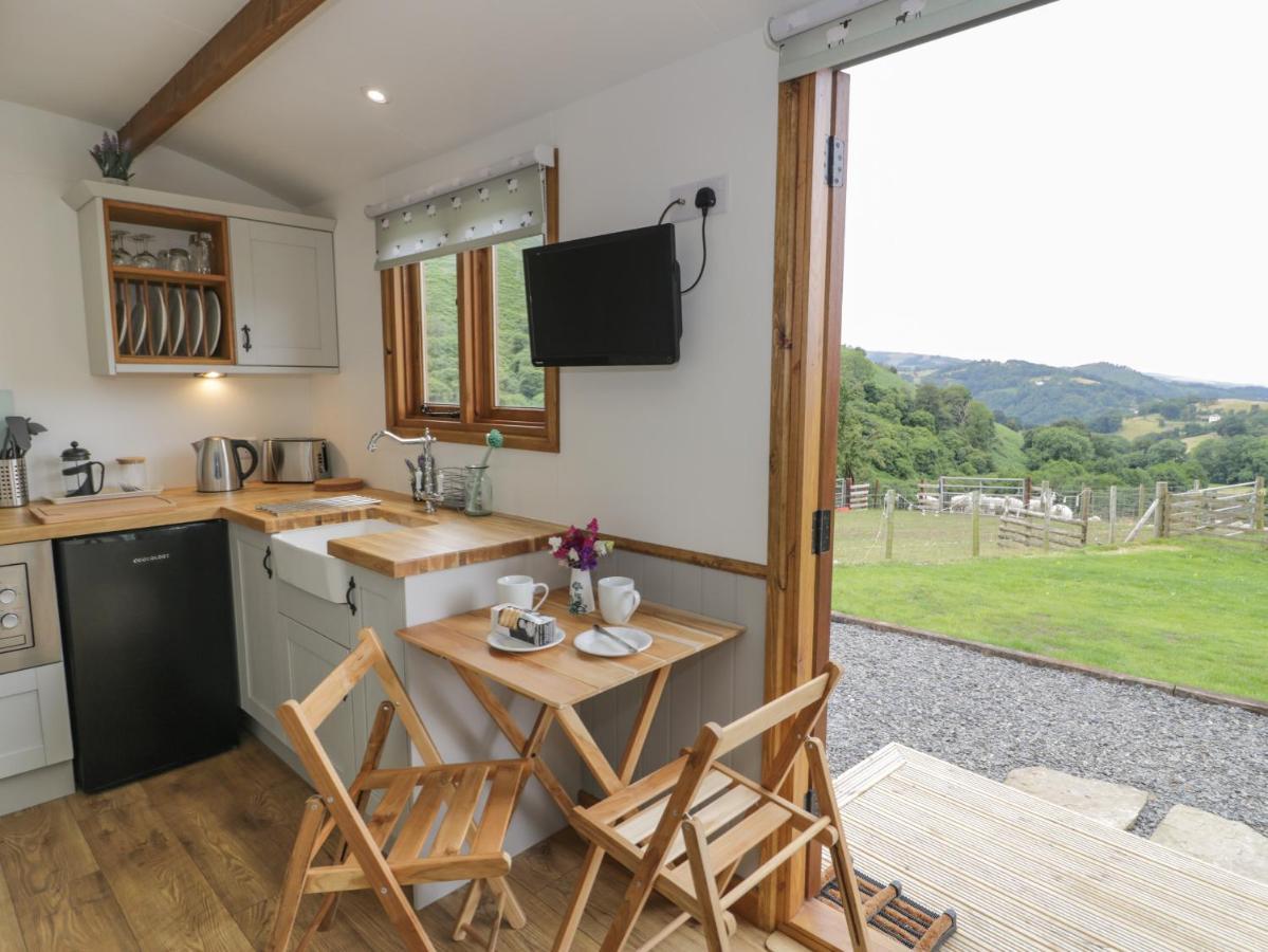 Tan Y Castell Shepherds Hut Llangollen Bagian luar foto