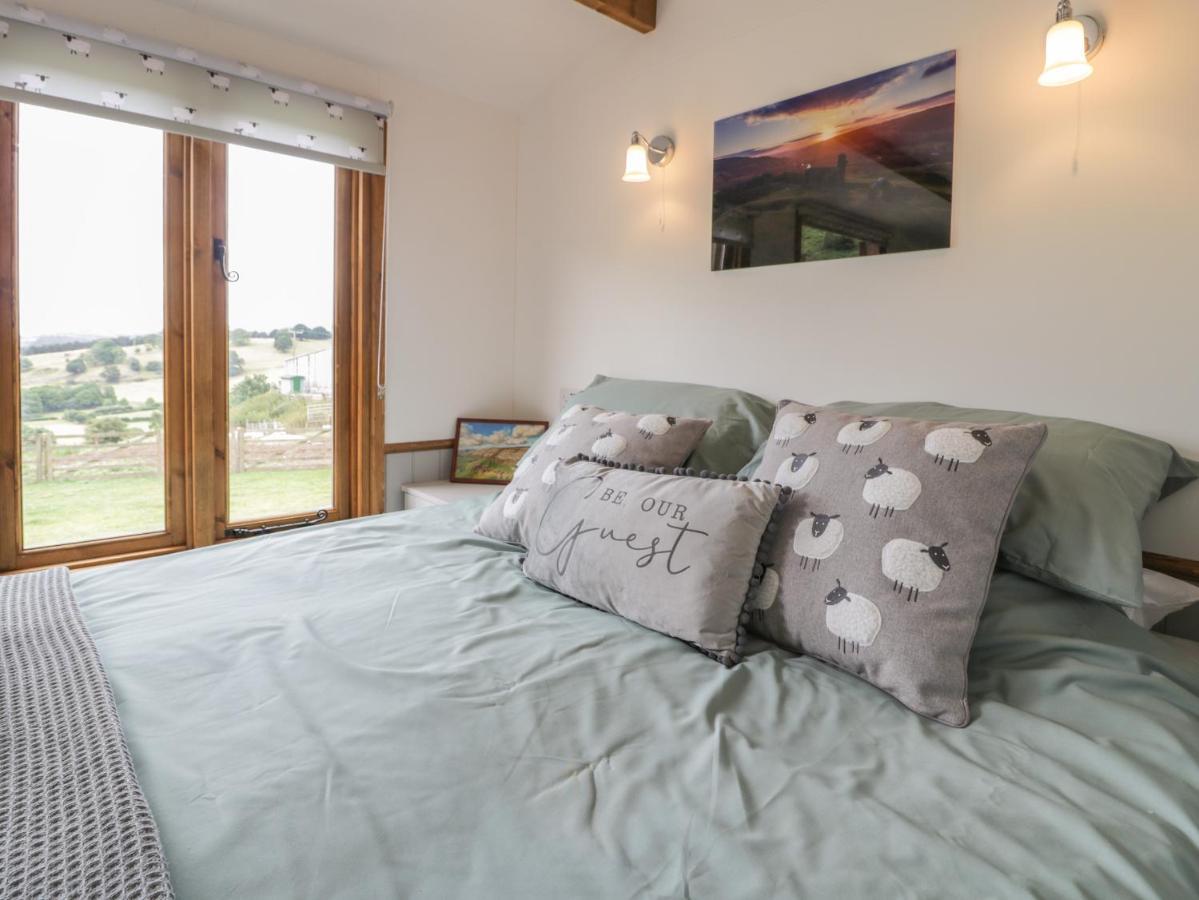 Tan Y Castell Shepherds Hut Llangollen Bagian luar foto
