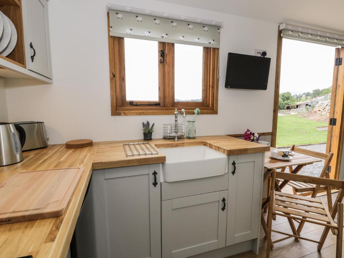 Tan Y Castell Shepherds Hut Llangollen Bagian luar foto